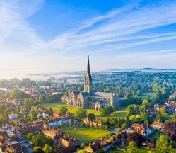 Shutterstock-2442010965-Séjours-scolaires-Angleterre-Wiltshire
