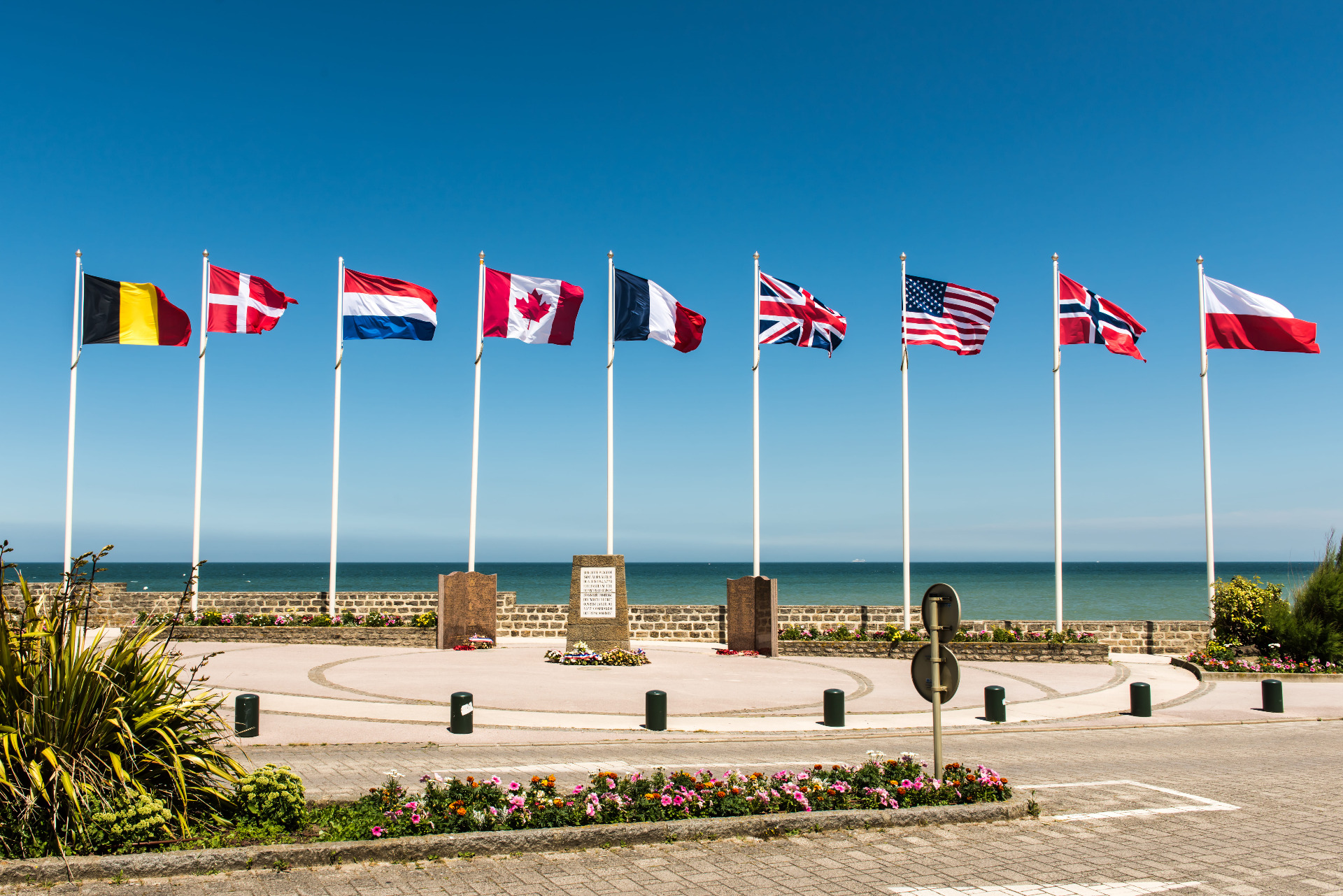 France-Normandie-Voyages-scolaires-Saint-Aubin-sur-Mer-Plage-Juno-Beach